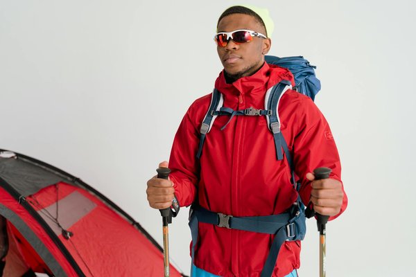 Quels sont les critères pour choisir une location de vacances en Provence avec des ateliers de cuisine provençale et des randonnées dans les champs de lavande ?